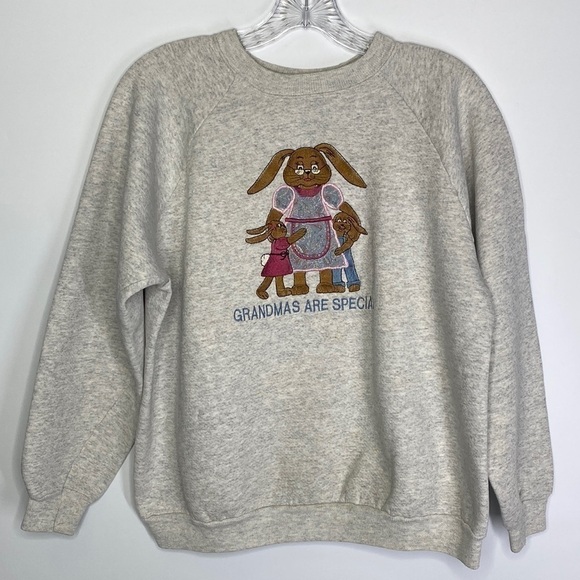 Vintage Hanes Activewear Grandmas Are Special Gray Crewneck Sweatshirt Large - Picture 1 of 10